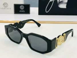 Picture of Versace Sunglasses _SKUfw55116138fw